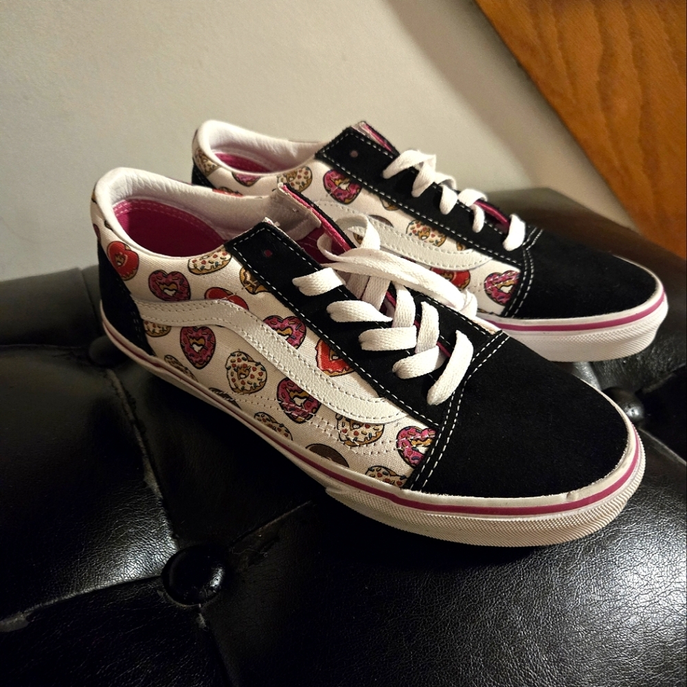 Sneakers brand new
